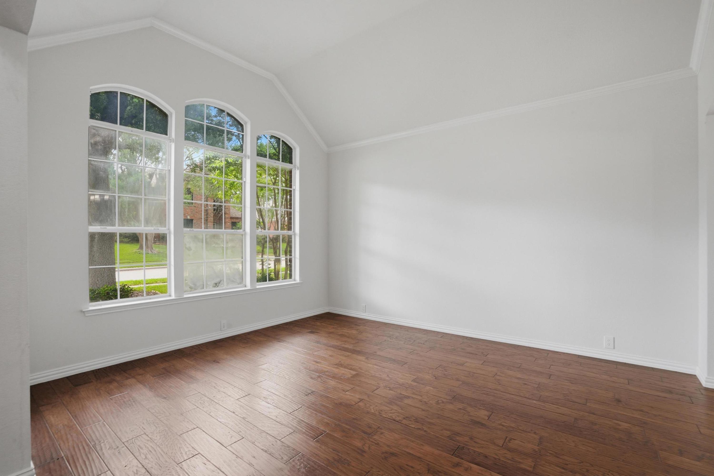  5/2.2 Home with Pool in Plano - 物件實景