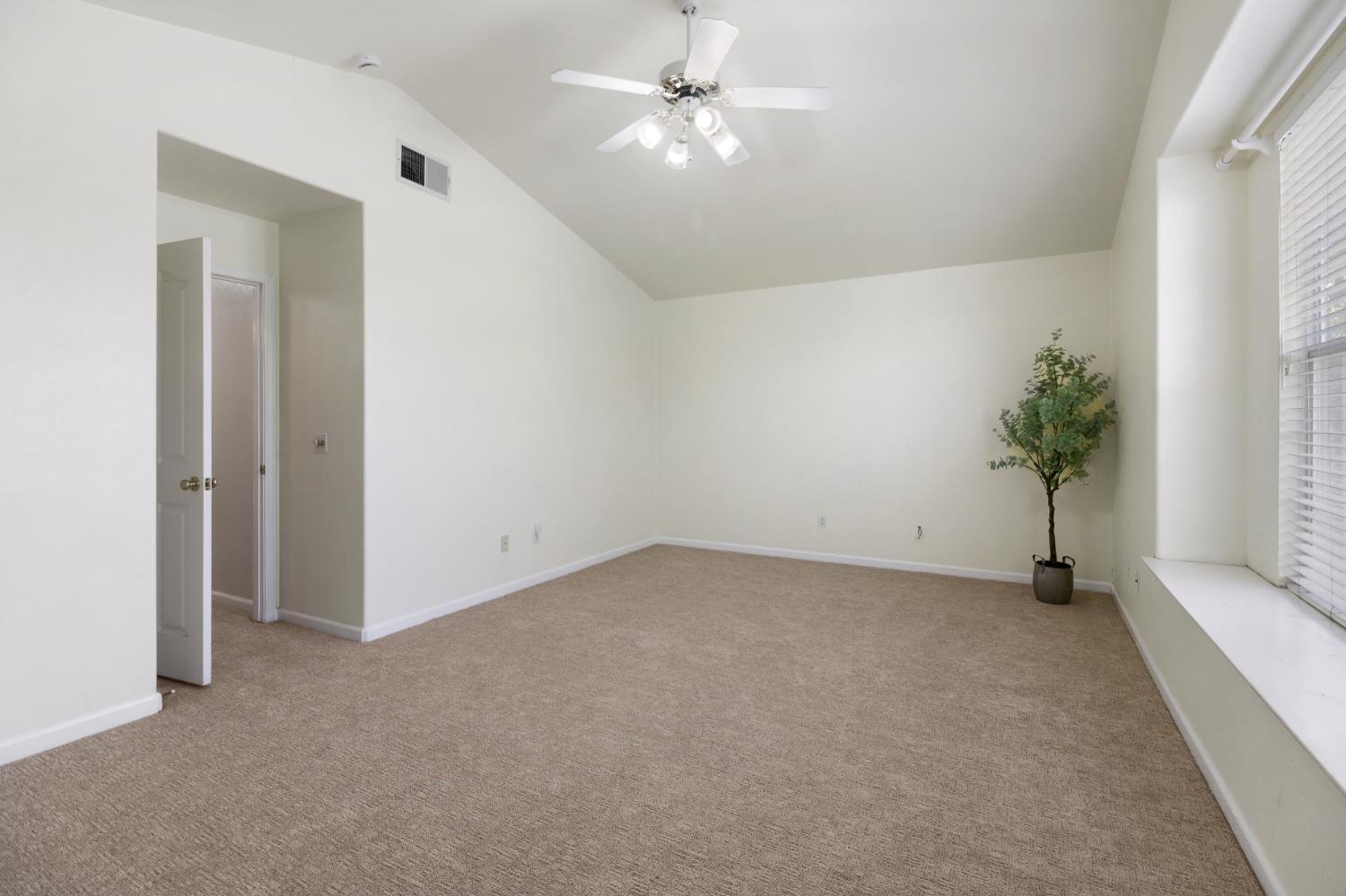 Folsom, California, 95630, United States, 4 Bedrooms Bedrooms, ,3 BathroomsBathrooms,Residential,For Sale,1926196