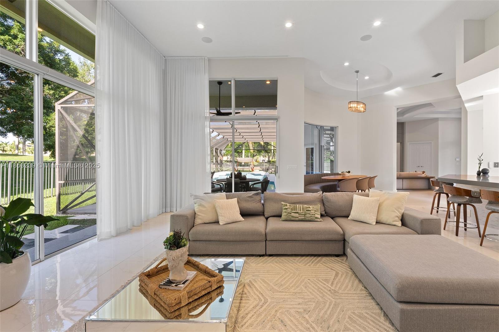 Weston, Florida, 33327, United States, 5 Bedrooms Bedrooms, ,6 BathroomsBathrooms,Residential,For Sale,1919791