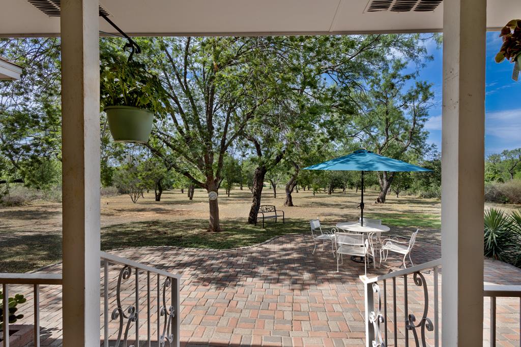 Llano, Texas, 78643, United States, 3 Bedrooms Bedrooms, ,2 BathroomsBathrooms,Residential,For Sale,1869749
