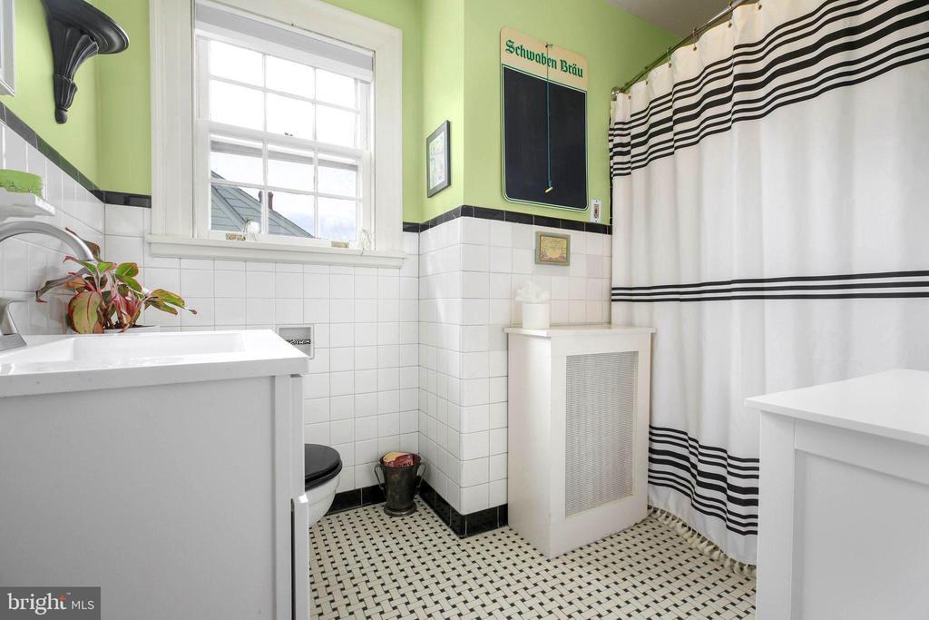 Fredericksburg, Virginia, 22401, United States, 4 Bedrooms Bedrooms, ,2 BathroomsBathrooms,Residential,For Sale,1826966