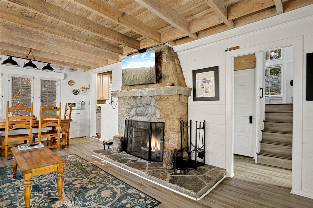 Lake Arrowhead, California, 92352, United States, 3 Bedrooms Bedrooms, ,2 BathroomsBathrooms,Residential,For Sale,1984793