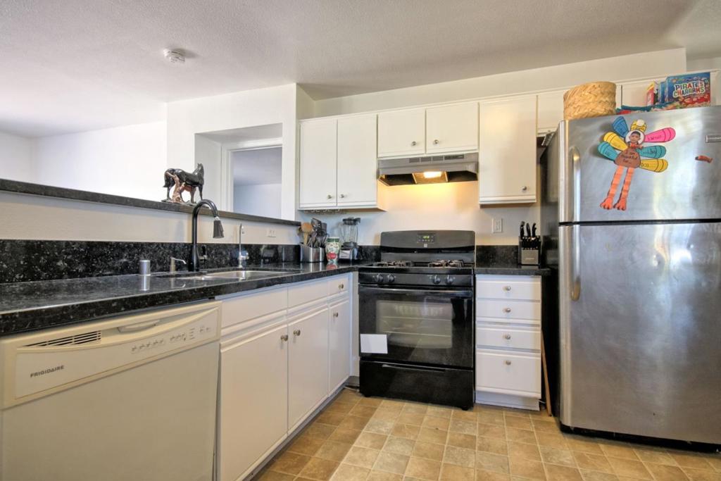 Soledad, California, 93960, United States, 4 Bedrooms Bedrooms, ,2 BathroomsBathrooms,Residential,For Sale,2005617