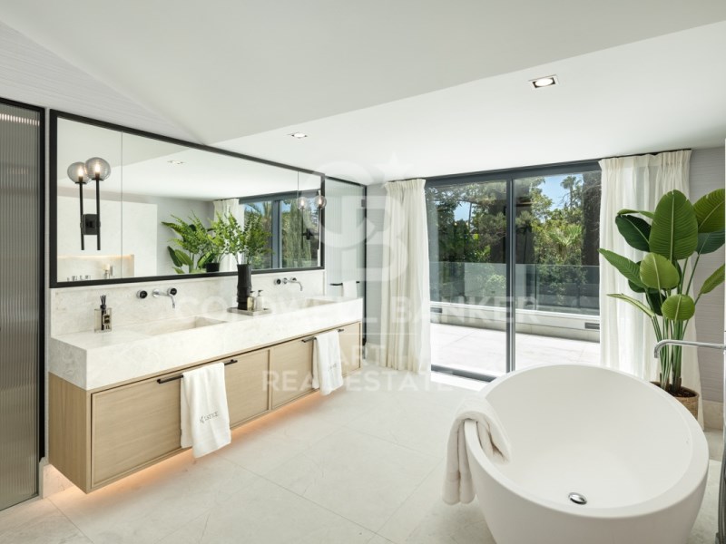 Marbella, Andalusia, ES, 7 Bedrooms Bedrooms, ,7 BathroomsBathrooms,Residential,For Sale,1876132
