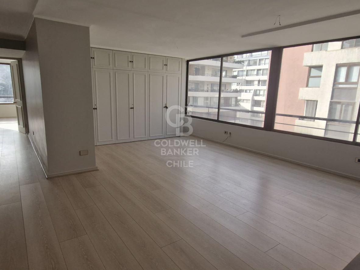 Las Condes, Chile, 3 Bedrooms Bedrooms, ,4 BathroomsBathrooms,Residential,For Sale,1956037
