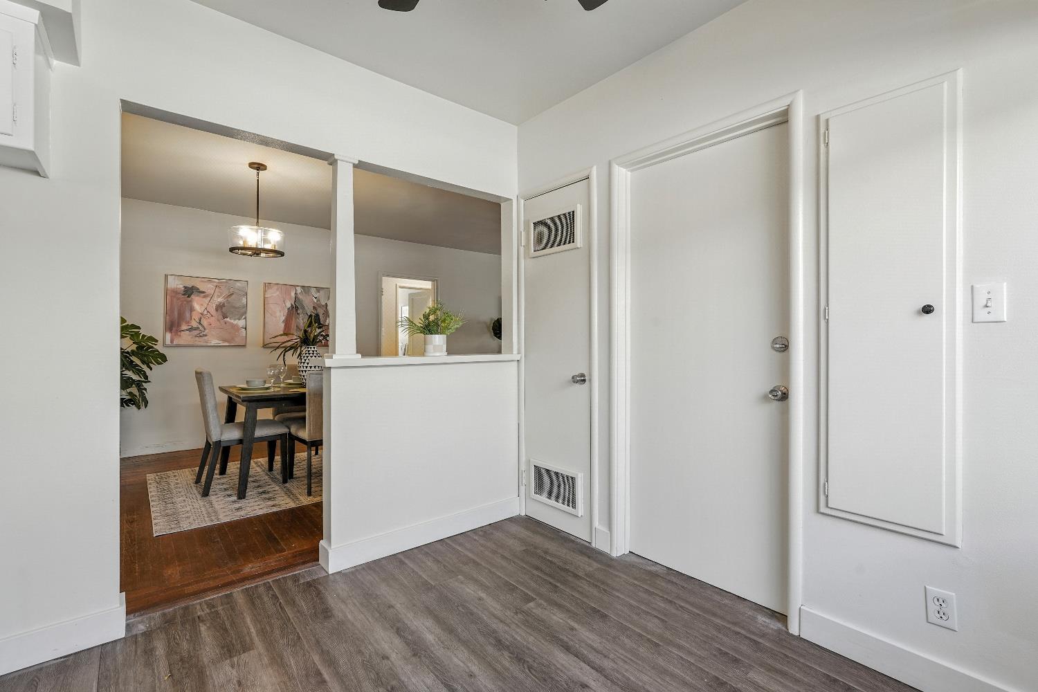 Sacramento, California, 95820, United States, 3 Bedrooms Bedrooms, ,2 BathroomsBathrooms,Residential,For Sale,1940182
