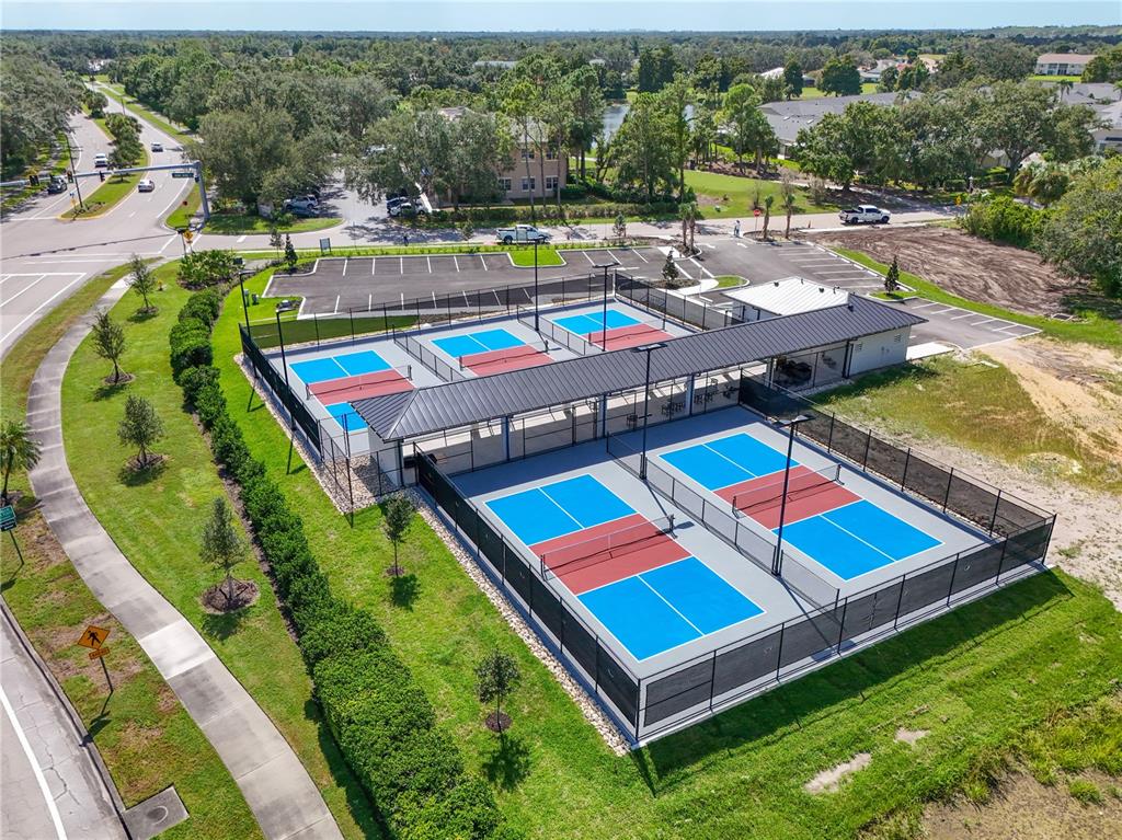 Bradenton, Florida, 34203, United States, 2 Bedrooms Bedrooms, ,3 BathroomsBathrooms,Residential,For Sale,1958401