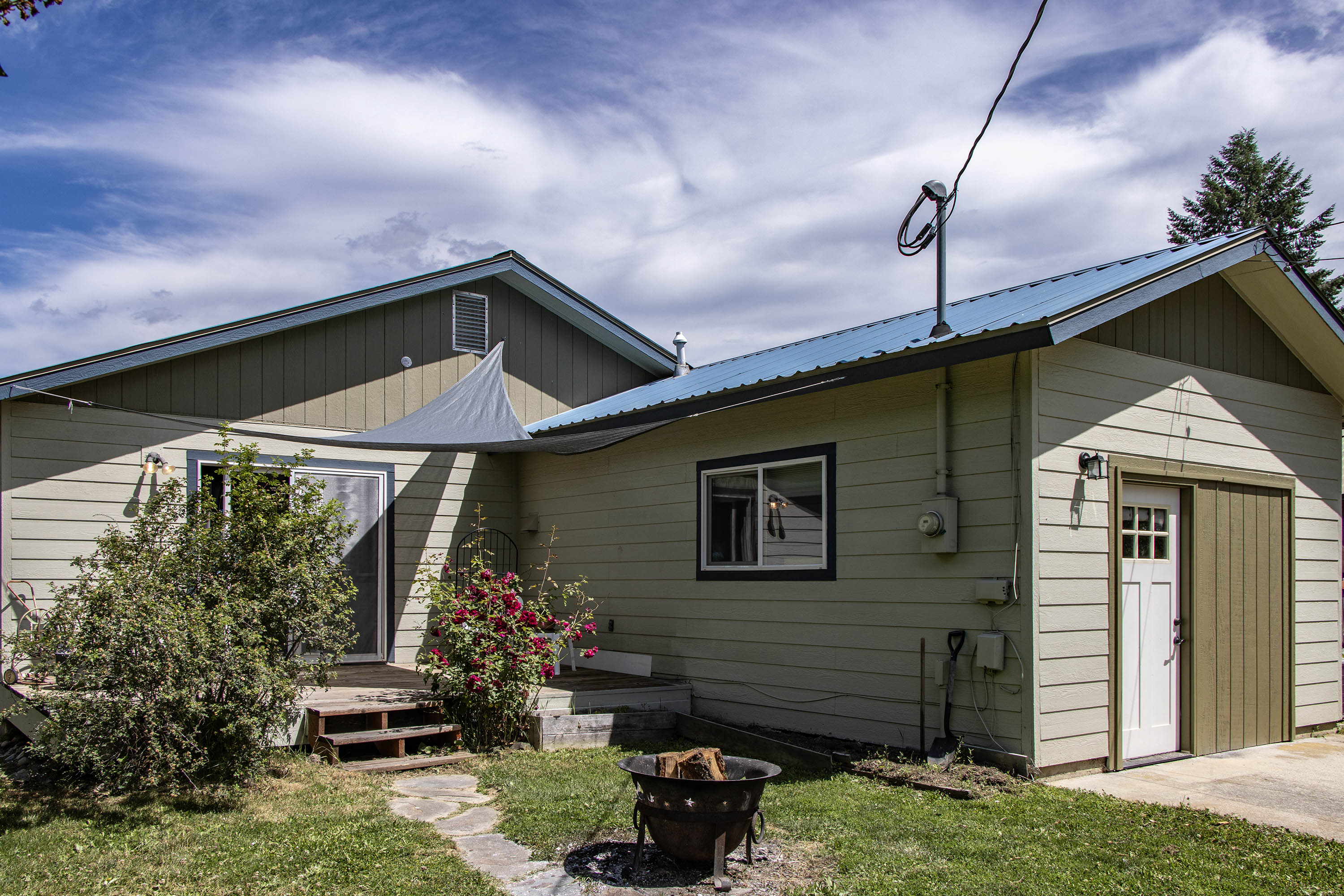 Sandpoint, Idaho, 83864, United States, 4 Bedrooms Bedrooms, ,2 BathroomsBathrooms,Residential,For Sale,1928648