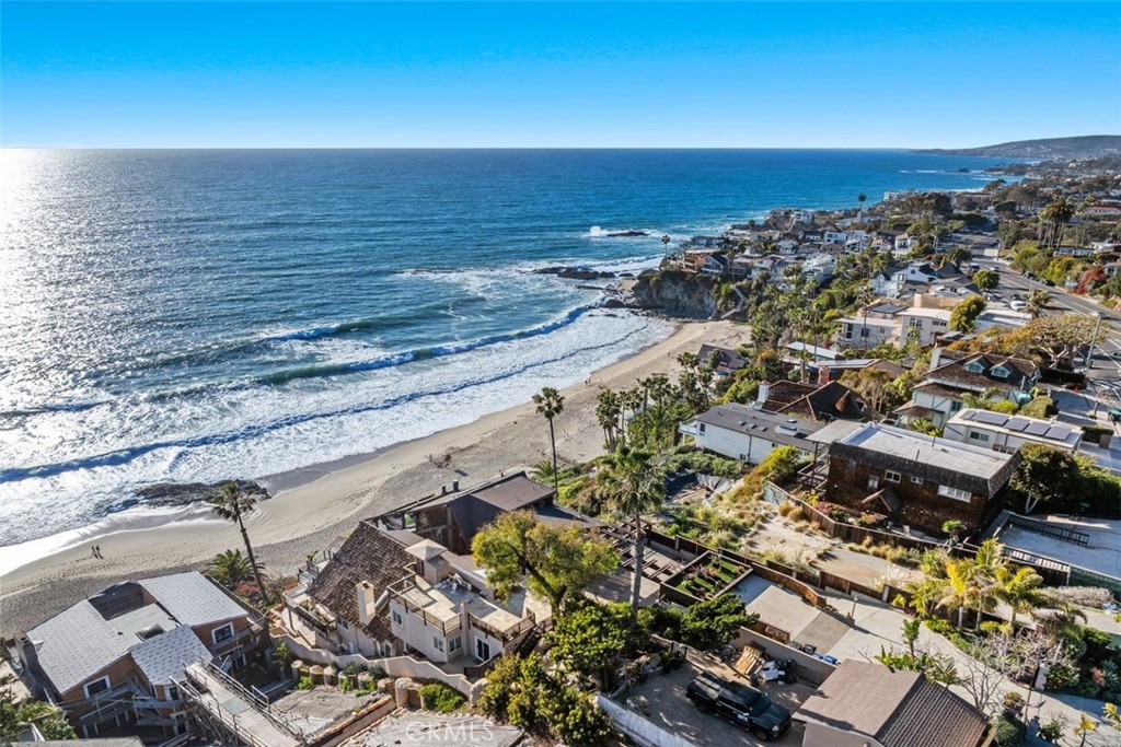 Laguna Beach, California, 92651, United States, 6 Bedrooms Bedrooms, ,7 BathroomsBathrooms,Residential,For Sale,1723948