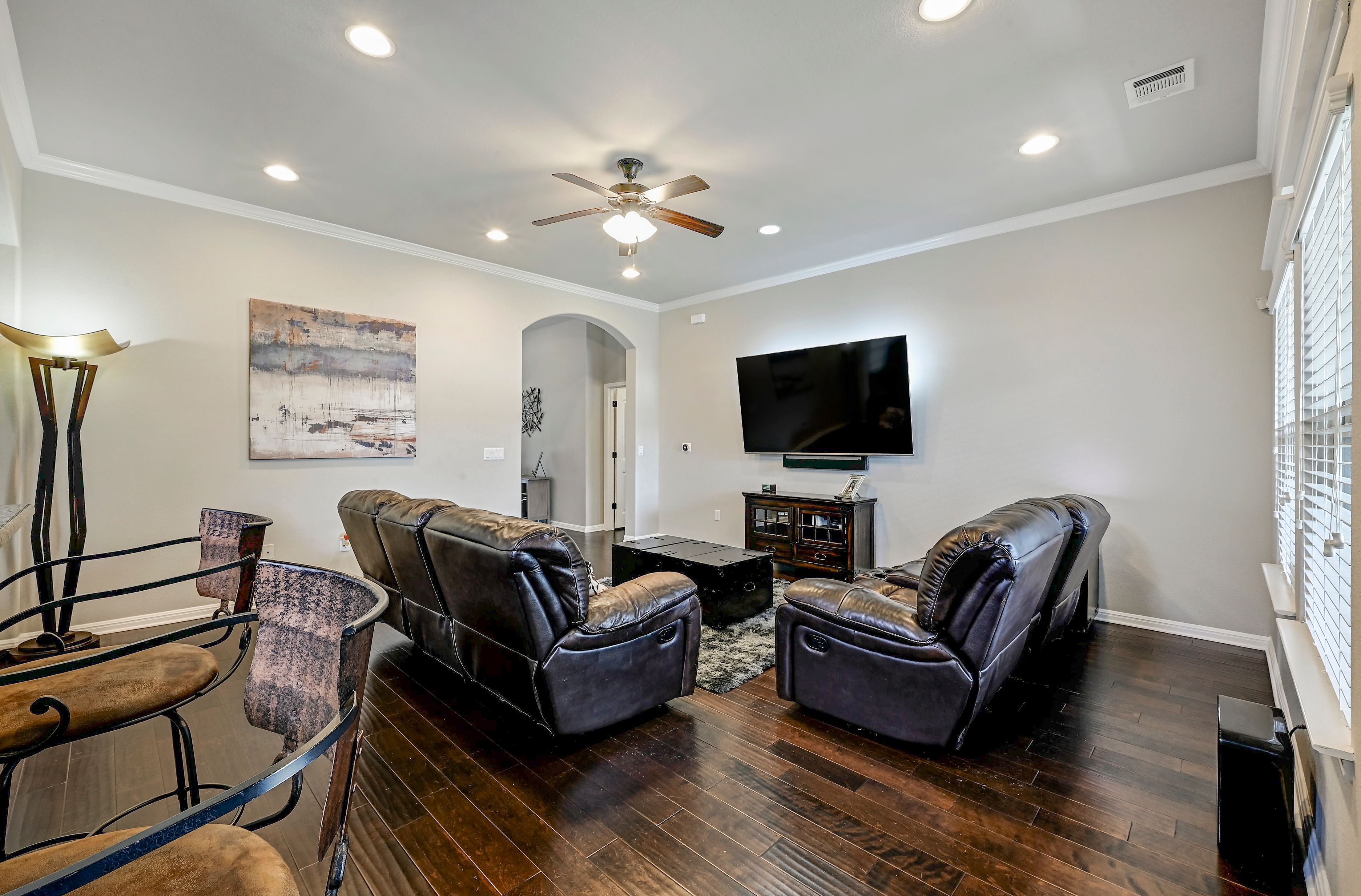  Rare 3-Car Garage + Corner Lot in Highland Park - 物件實景
