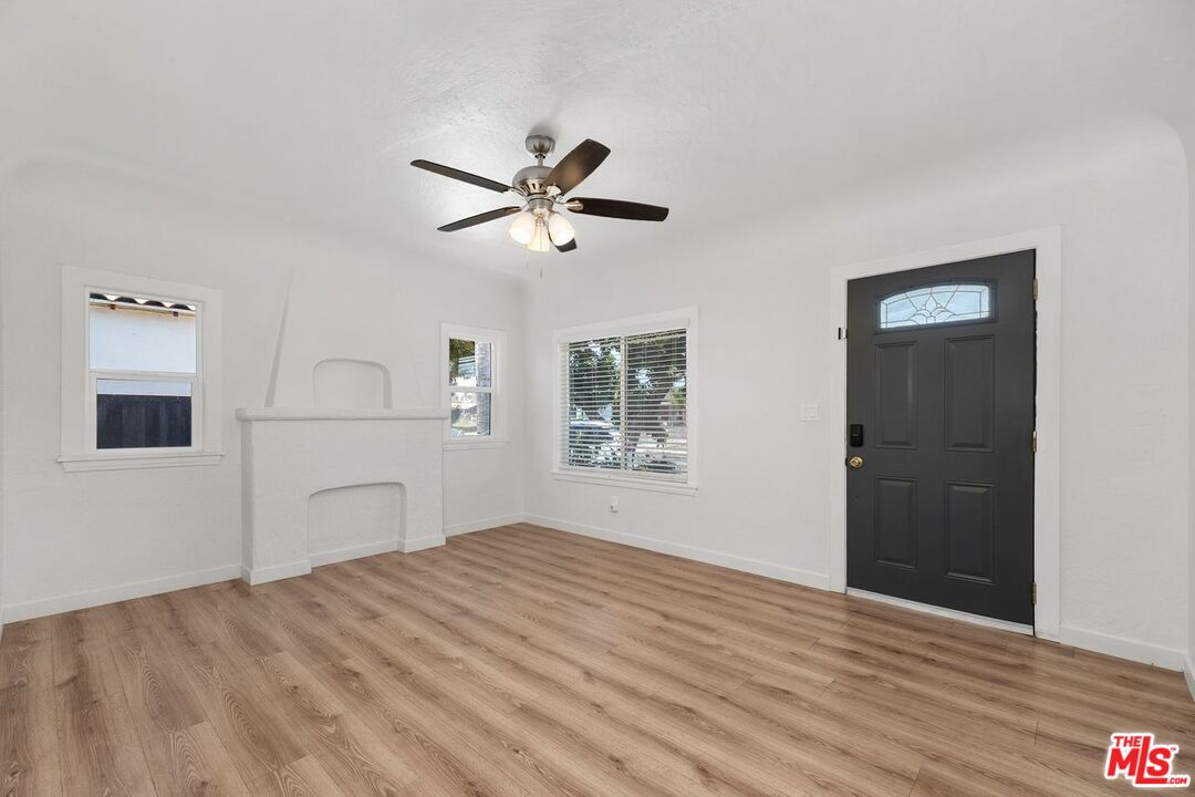 Los Angeles, California, 90059, United States, 2 Bedrooms Bedrooms, ,1 BathroomBathrooms,Residential,For Sale,1847289