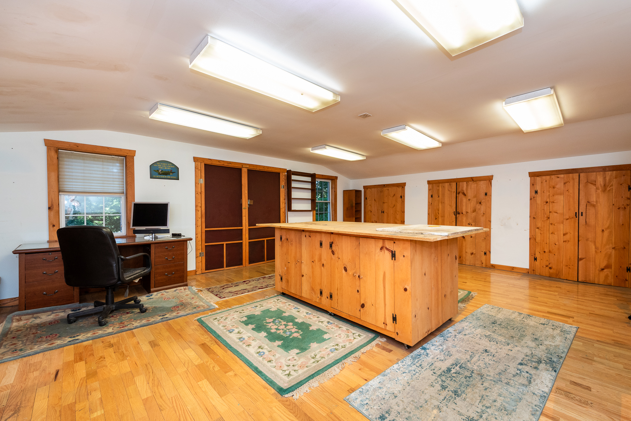  Secluded Country Oasis Nestled on 13 Acres of Privacy - 物件實景