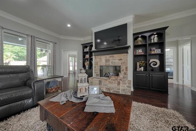 Tyler, Texas, 75706, United States, 4 Bedrooms Bedrooms, ,3 BathroomsBathrooms,Residential,For Sale,1976690