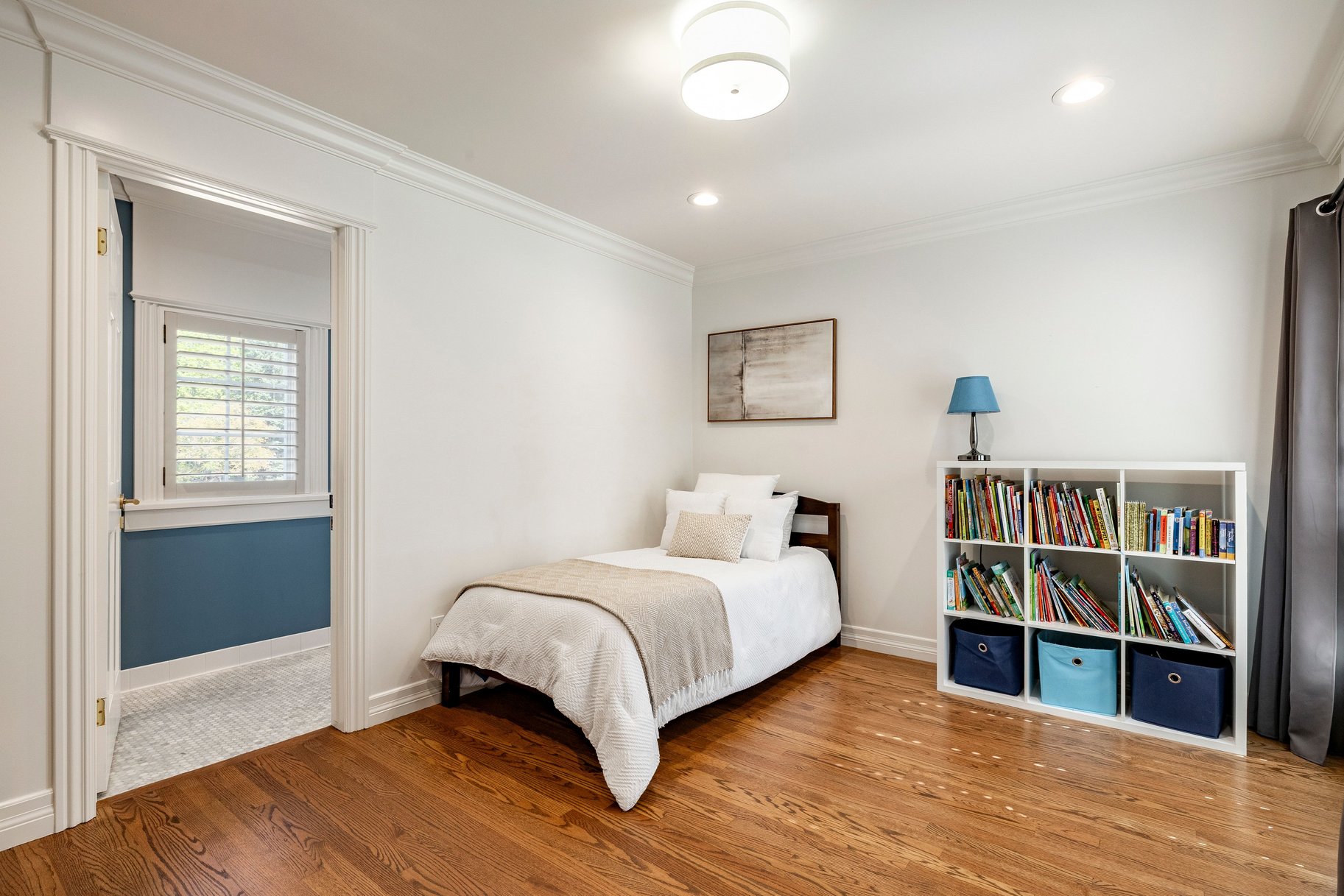  BEAUTIFULLY UPDATED FEDERAL HEIGHTS TWO STORY HOME - 物件實景