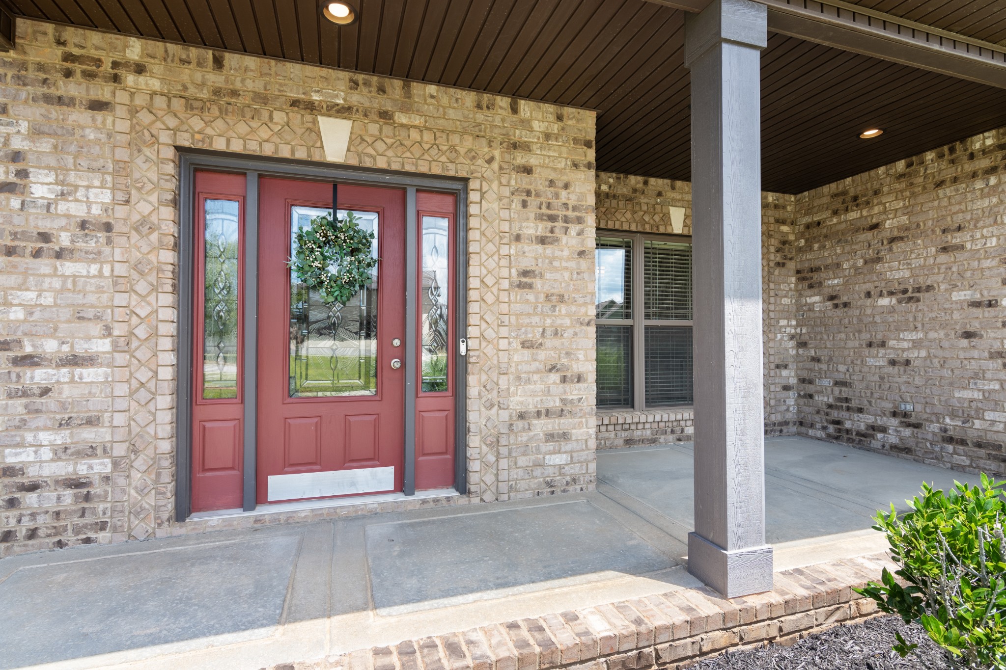 Clarksville, Tennessee, 37043, United States, 5 Bedrooms Bedrooms, ,4 BathroomsBathrooms,Residential,For Sale,1975936