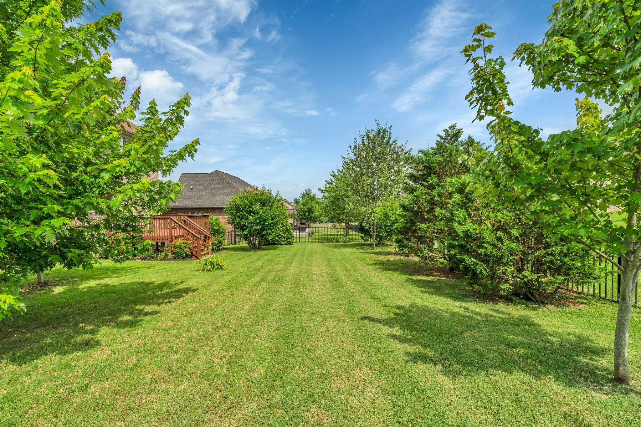 Hendersonville, Tennessee, 37075, United States, 4 Bedrooms Bedrooms, ,3 BathroomsBathrooms,Residential,For Sale,1870626