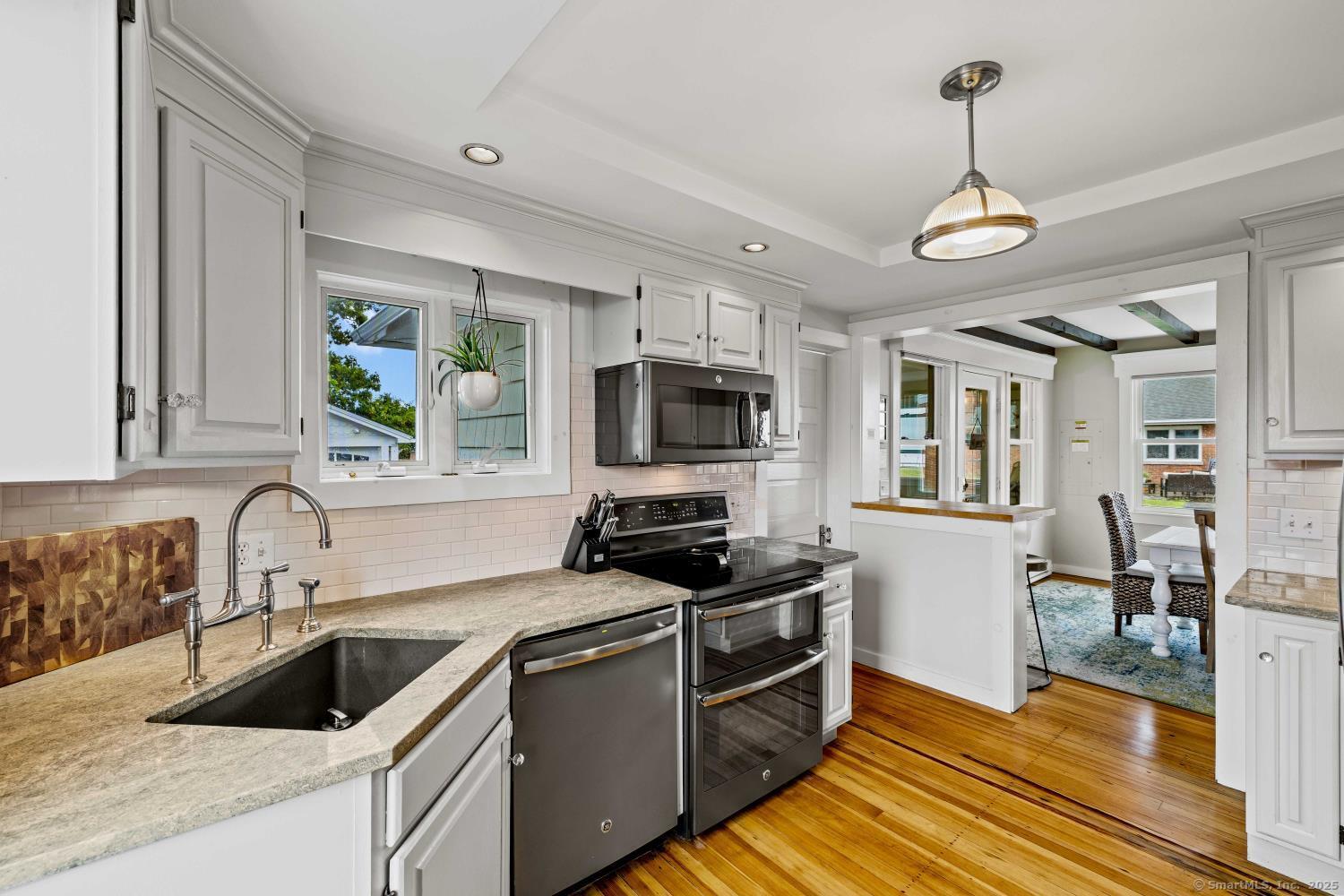 Old Saybrook, Connecticut, 06475, United States, 4 Bedrooms Bedrooms, ,2 BathroomsBathrooms,Residential,For Sale,1895495
