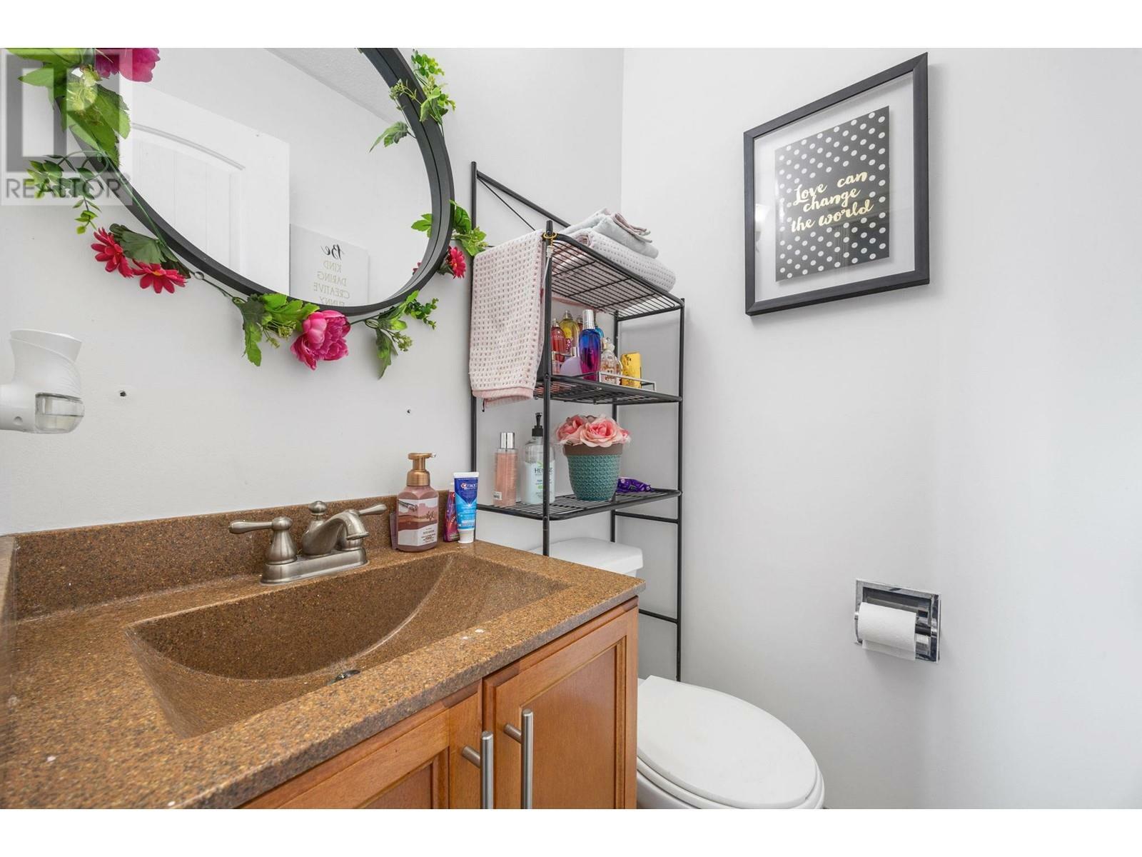 WEST KELOWNA, British Columbia, V1Z 1Z4, CA, 5 Bedrooms Bedrooms, ,1 BathroomBathrooms,Residential,For Sale,1836903