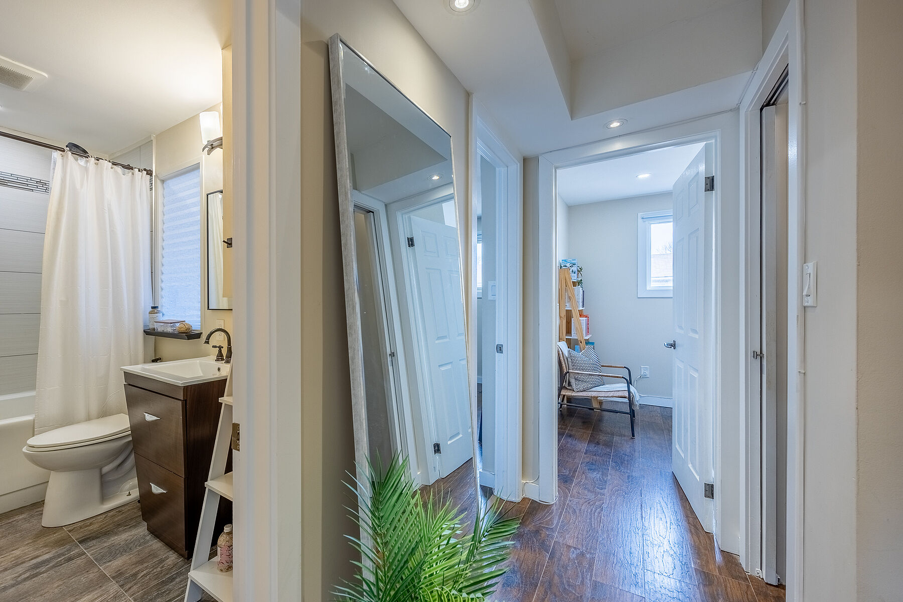  5475 Lakeshore Rd 113 - 物件實景