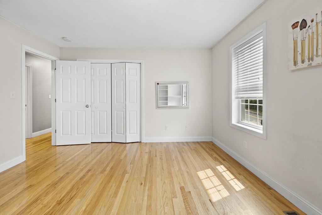 Brockton, Massachusetts, 02302, United States, 3 Bedrooms Bedrooms, ,3 BathroomsBathrooms,Residential,For Sale,1918560