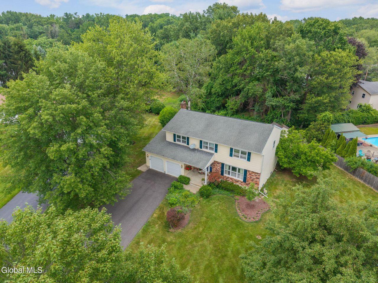 Guilderland, New York, 12303, United States, 4 Bedrooms Bedrooms, ,3 BathroomsBathrooms,Residential,For Sale,1891767