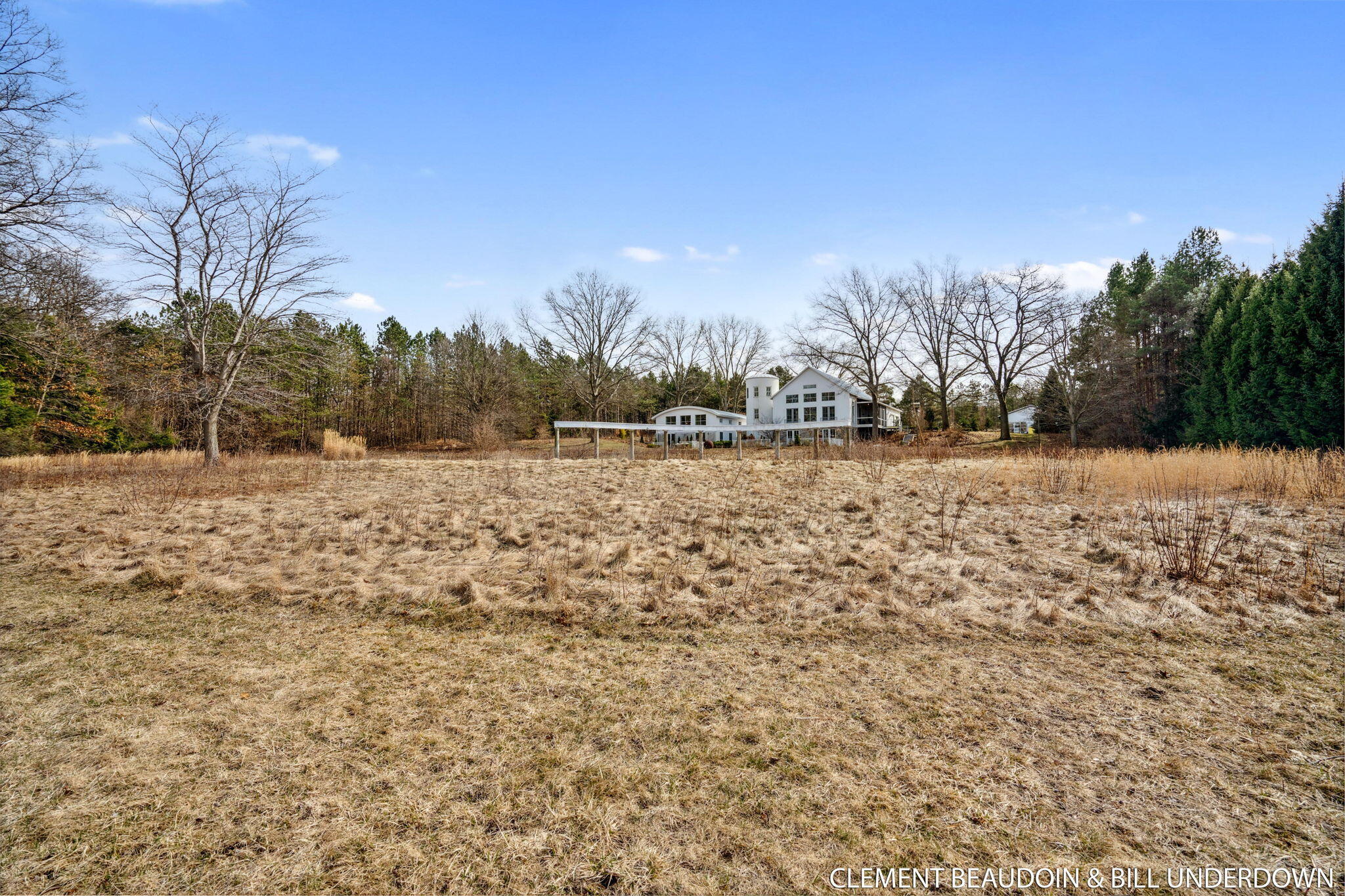 Fennville, Michigan, 49408, United States, 5 Bedrooms Bedrooms, ,7 BathroomsBathrooms,Residential,For Sale,1973707