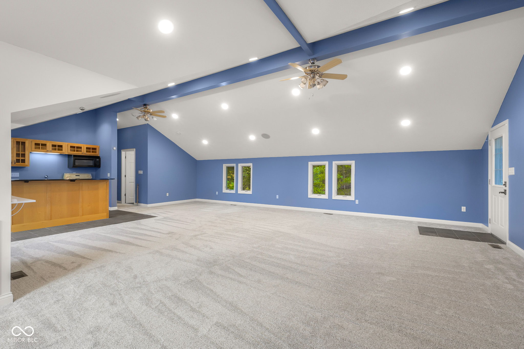 Columbus, Indiana, 47201, United States, 5 Bedrooms Bedrooms, ,6 BathroomsBathrooms,Residential,For Sale,1982008