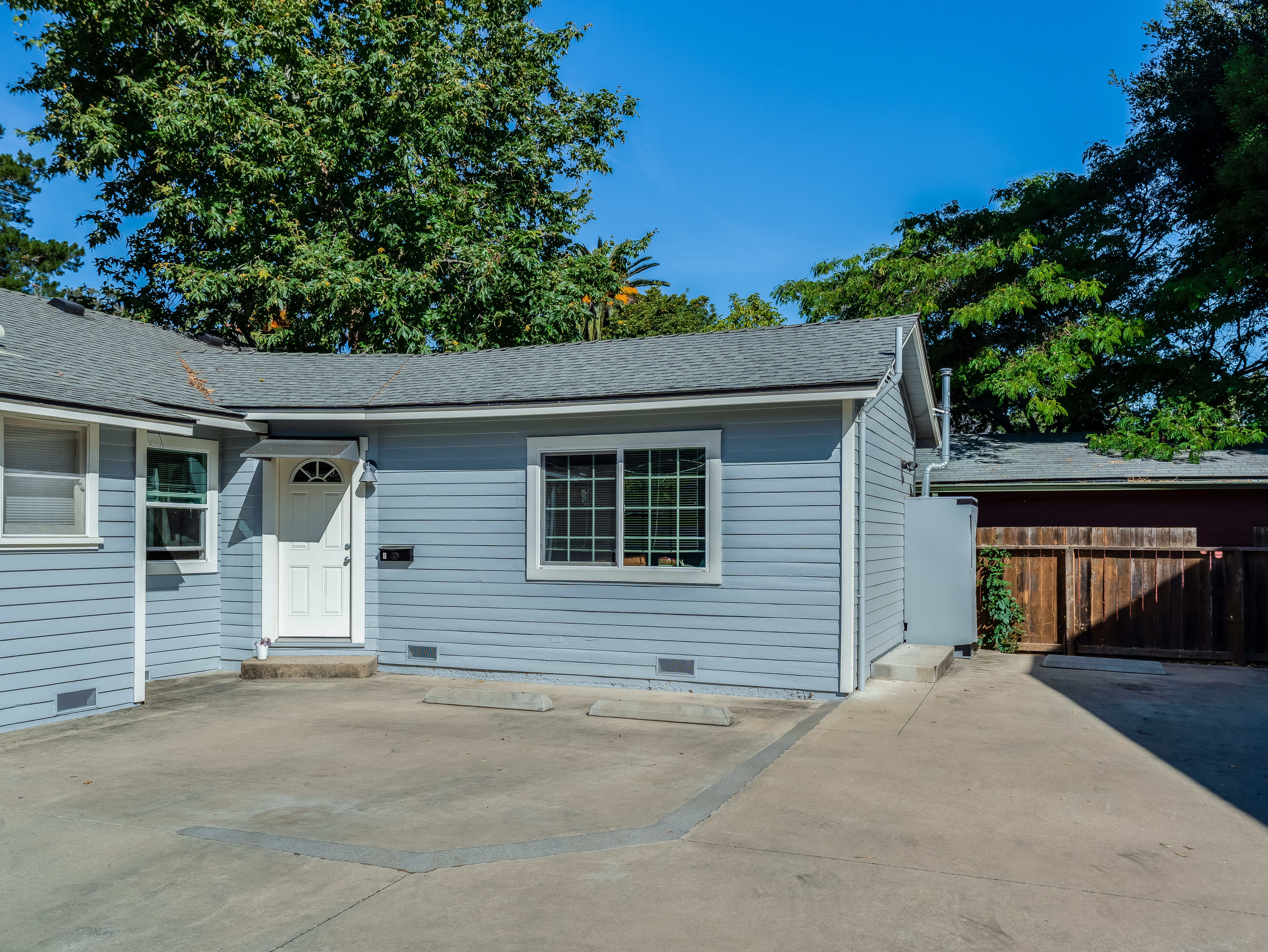  Great Triplex Opportunity - 物件實景