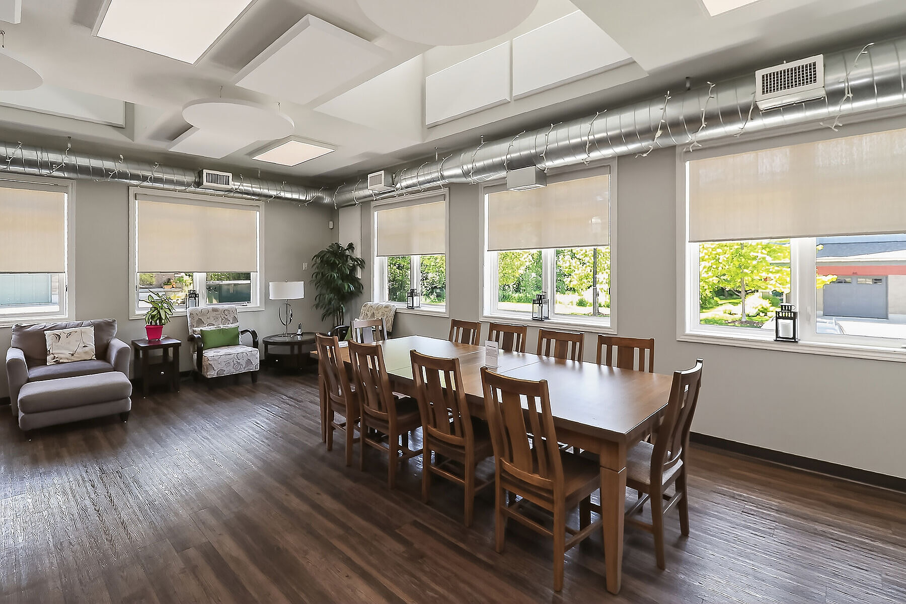  Serene Family Home - 物件實景