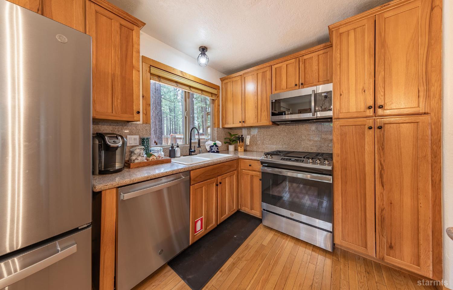 South Lake Tahoe, California, 96150, United States, 2 Bedrooms Bedrooms, ,1 BathroomBathrooms,Residential,For Sale,1971581