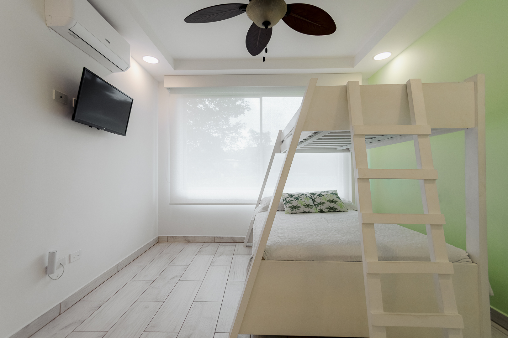 Playa Hermosa, Puntarenas, CR, 5 Bedrooms Bedrooms, ,6 BathroomsBathrooms,Residential,For Sale,1912032