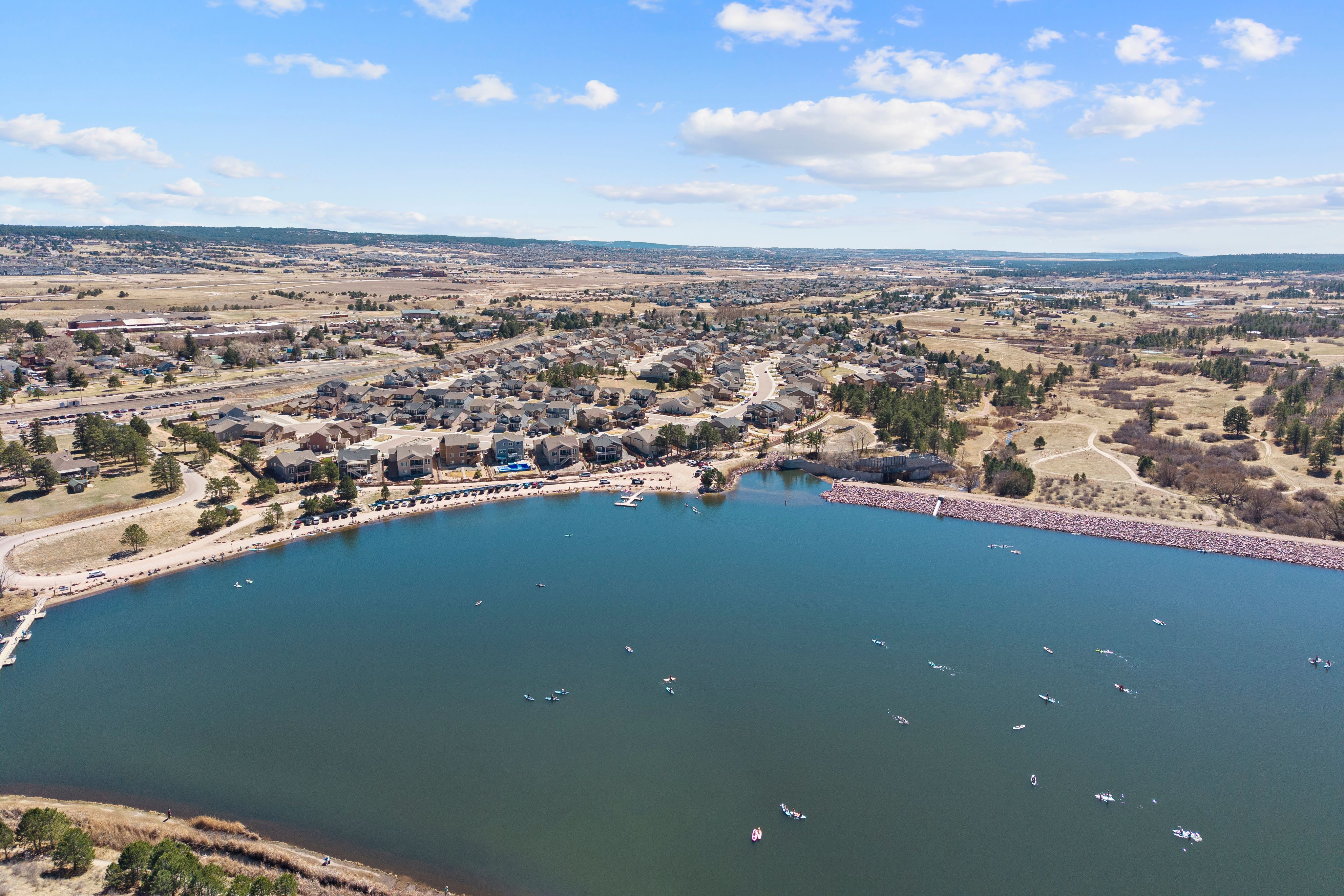  Open, Spacious, Upgraded, Walkout Rancher is Meticulous and with Views - 物件實景