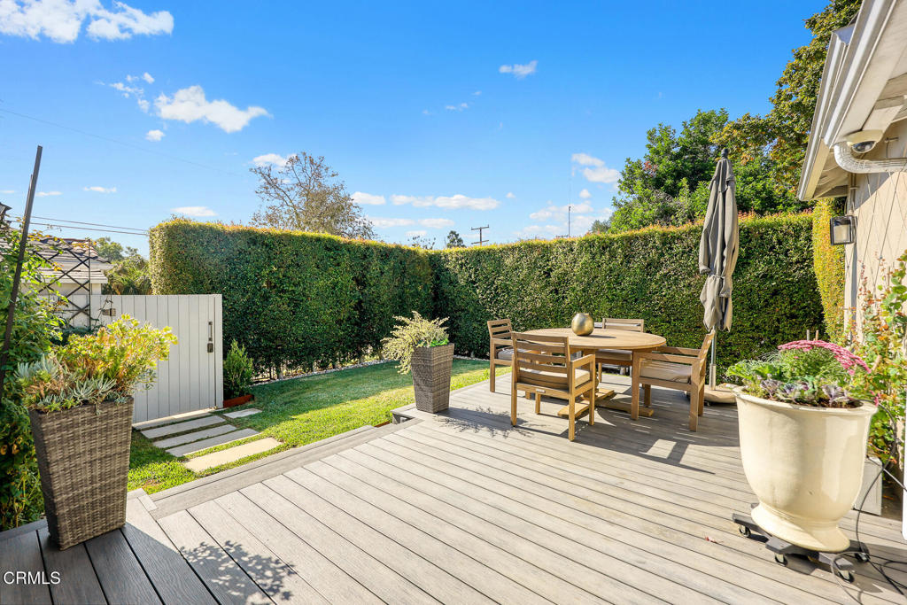 Pasadena, California, 91107, United States, 2 Bedrooms Bedrooms, ,1 BathroomBathrooms,Residential,For Sale,1988268