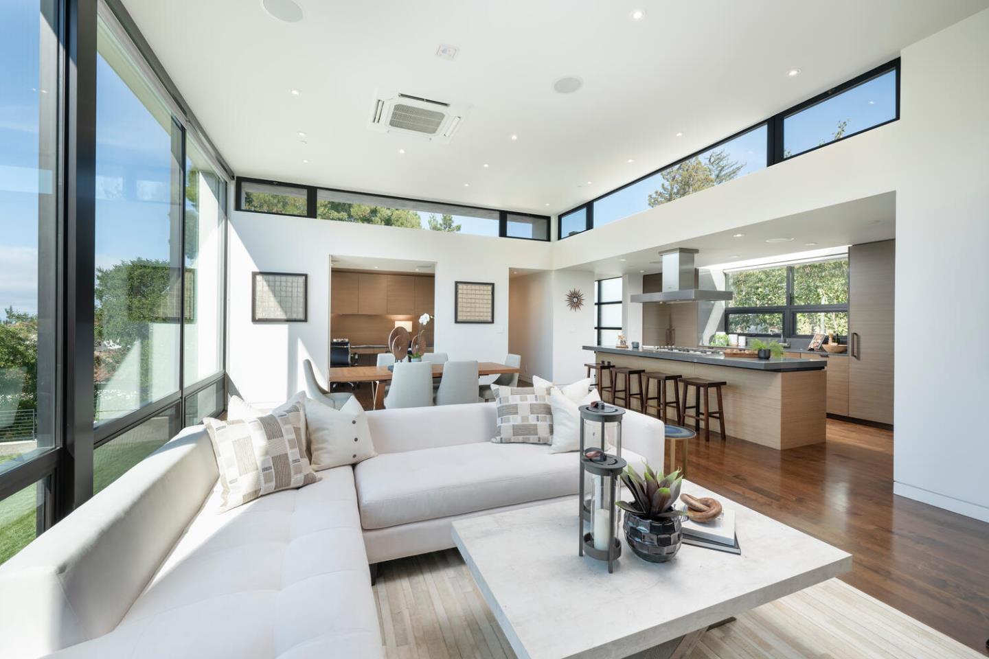 Hillsborough, California, 94010, United States, 4 Bedrooms Bedrooms, ,4 BathroomsBathrooms,Residential,For Sale,1940543