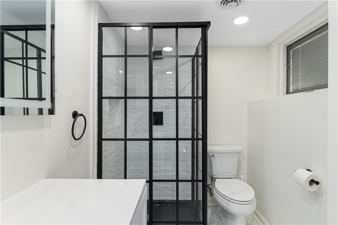 Warwick, Rhode Island, 02886, United States, 4 Bedrooms Bedrooms, ,2 BathroomsBathrooms,Residential,For Sale,1918180