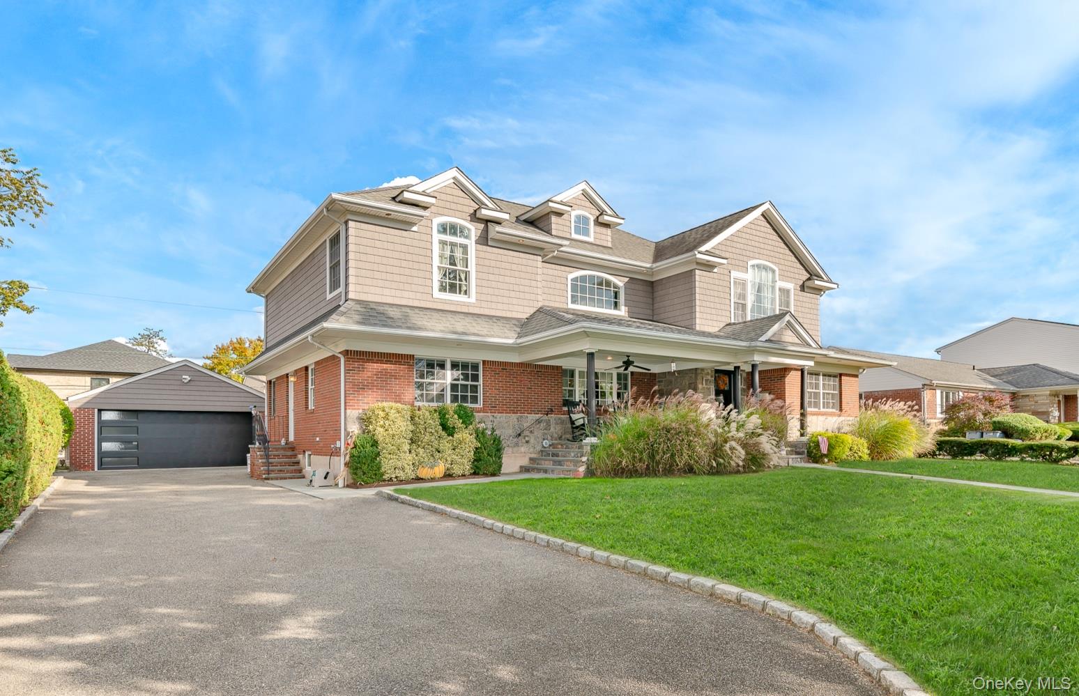 New Hyde Park, New York, 11040, United States, 4 Bedrooms Bedrooms, ,4 BathroomsBathrooms,Residential,For Sale,1976805