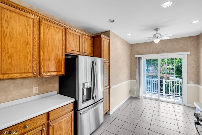 Franklin Twp., New Jersey, 08873, United States, 2 Bedrooms Bedrooms, ,2 BathroomsBathrooms,Residential,For Sale,1911173