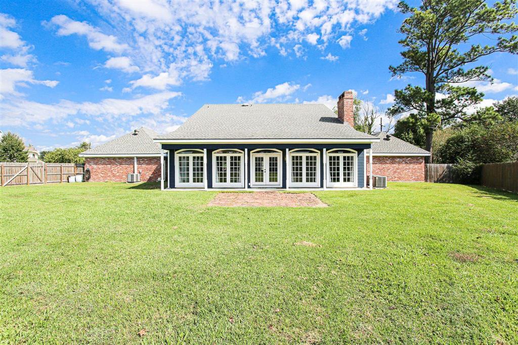 Lake Charles, Louisiana, 70605, United States, 4 Bedrooms Bedrooms, ,4 BathroomsBathrooms,Residential,For Sale,1979416