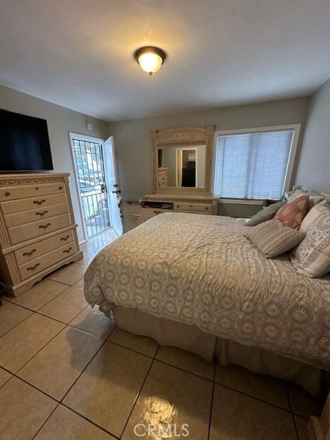 South Gate, California, 90280, United States, 4 Bedrooms Bedrooms, ,Residential,For Sale,1986153