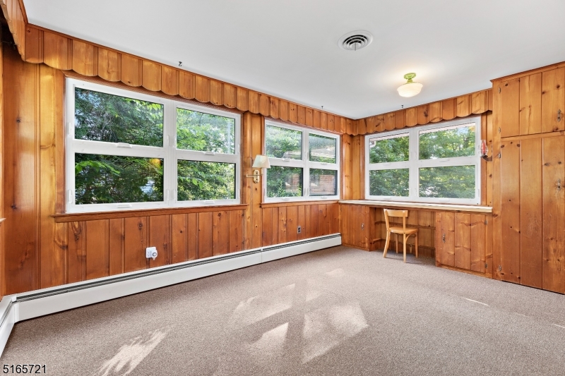 Clifton City, New Jersey, 07013-1523, United States, 3 Bedrooms Bedrooms, ,1 BathroomBathrooms,Residential,For Sale,1944968