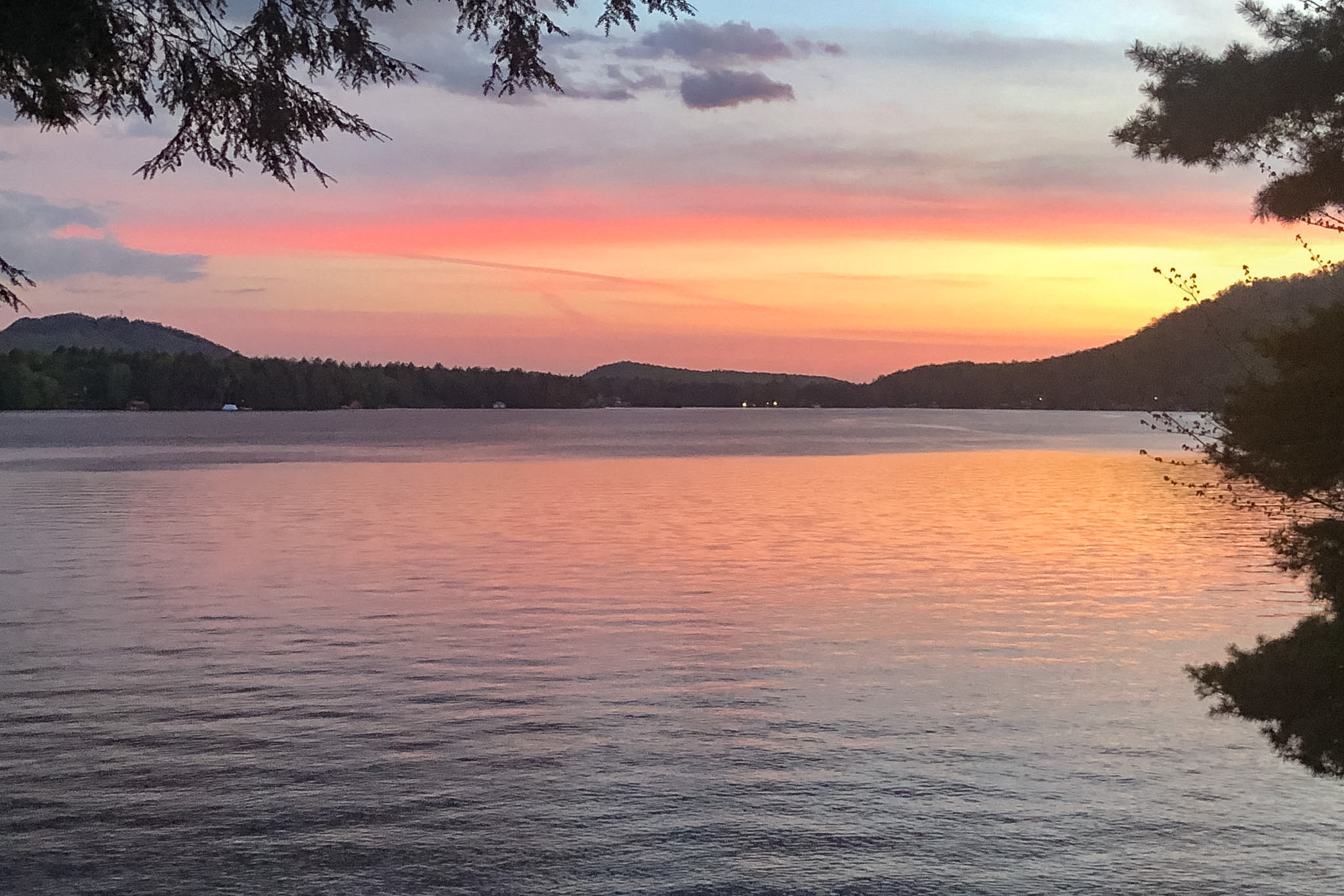  A Classic Adirondack Log Home on Pristine First Lake Frontage - 物件實景