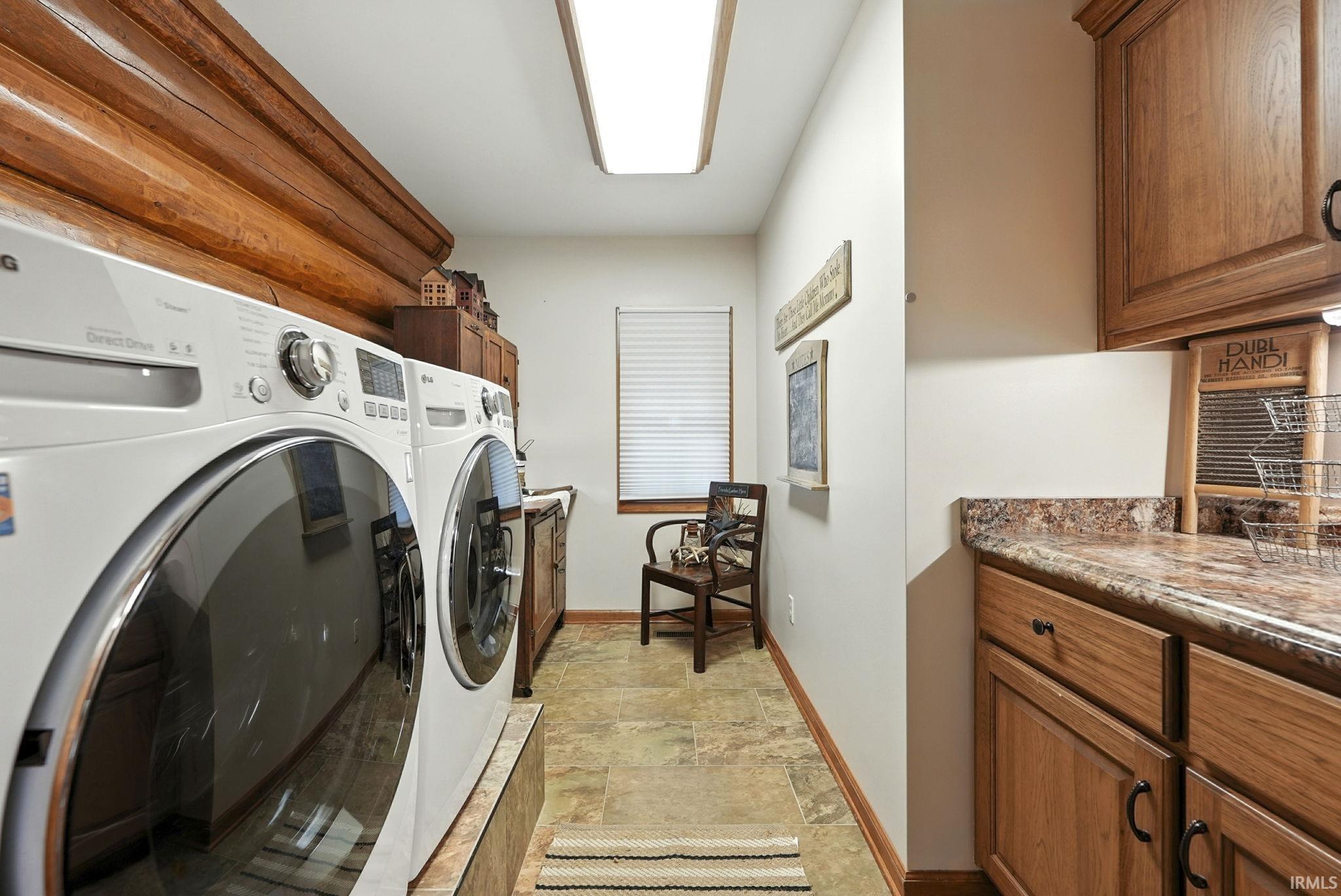 Kimmell, Indiana, 46760, United States, 2 Bedrooms Bedrooms, ,3 BathroomsBathrooms,Residential,For Sale,1928188