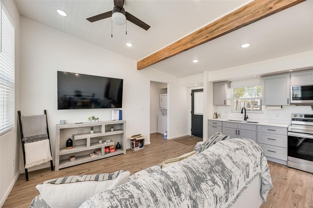 Royse City, Texas, 75189, United States, 4 Bedrooms Bedrooms, ,2 BathroomsBathrooms,Residential,For Sale,1987072