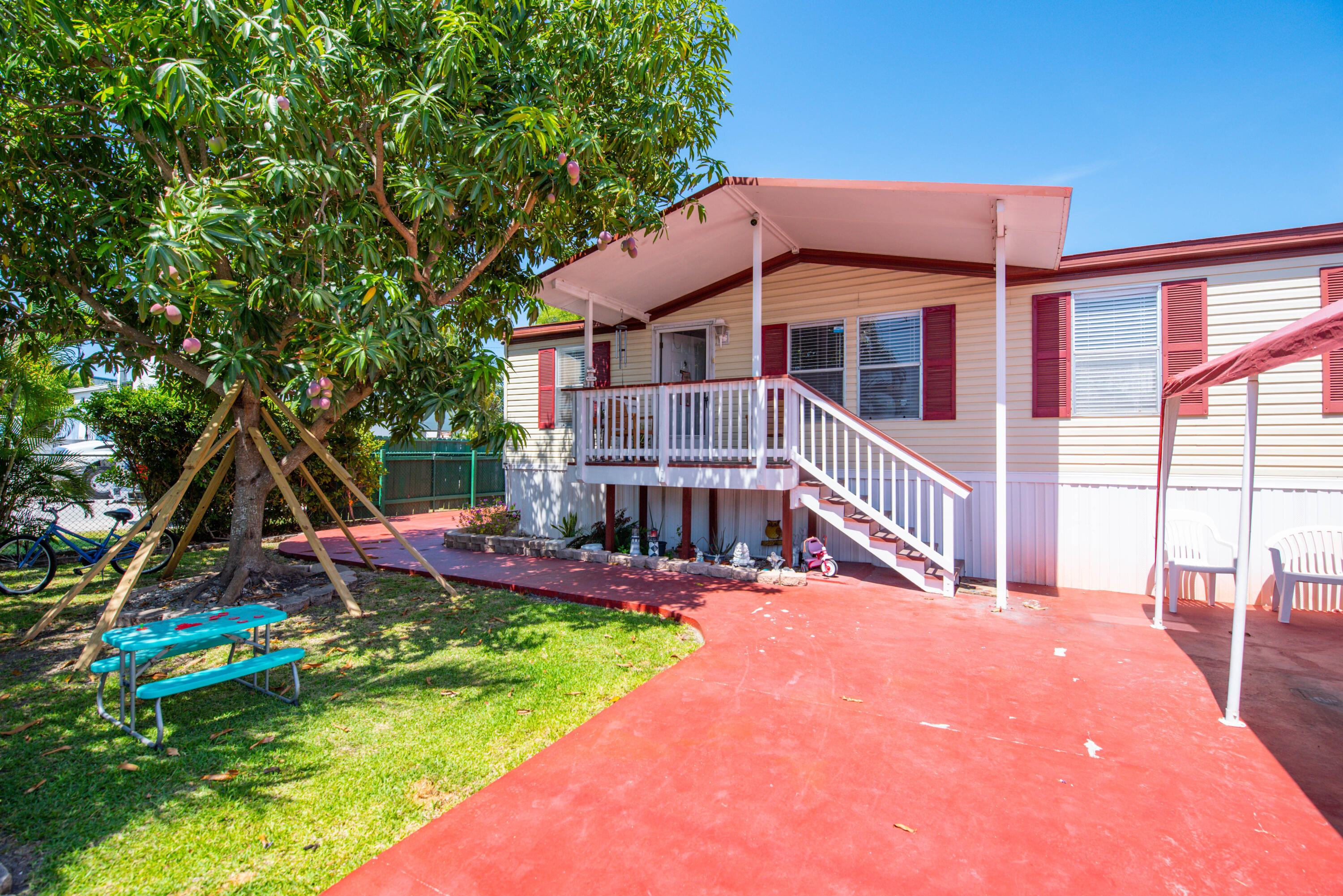 Stock Island, Florida, 33040, United States, 4 Bedrooms Bedrooms, ,3 BathroomsBathrooms,Residential,For Sale,1849012