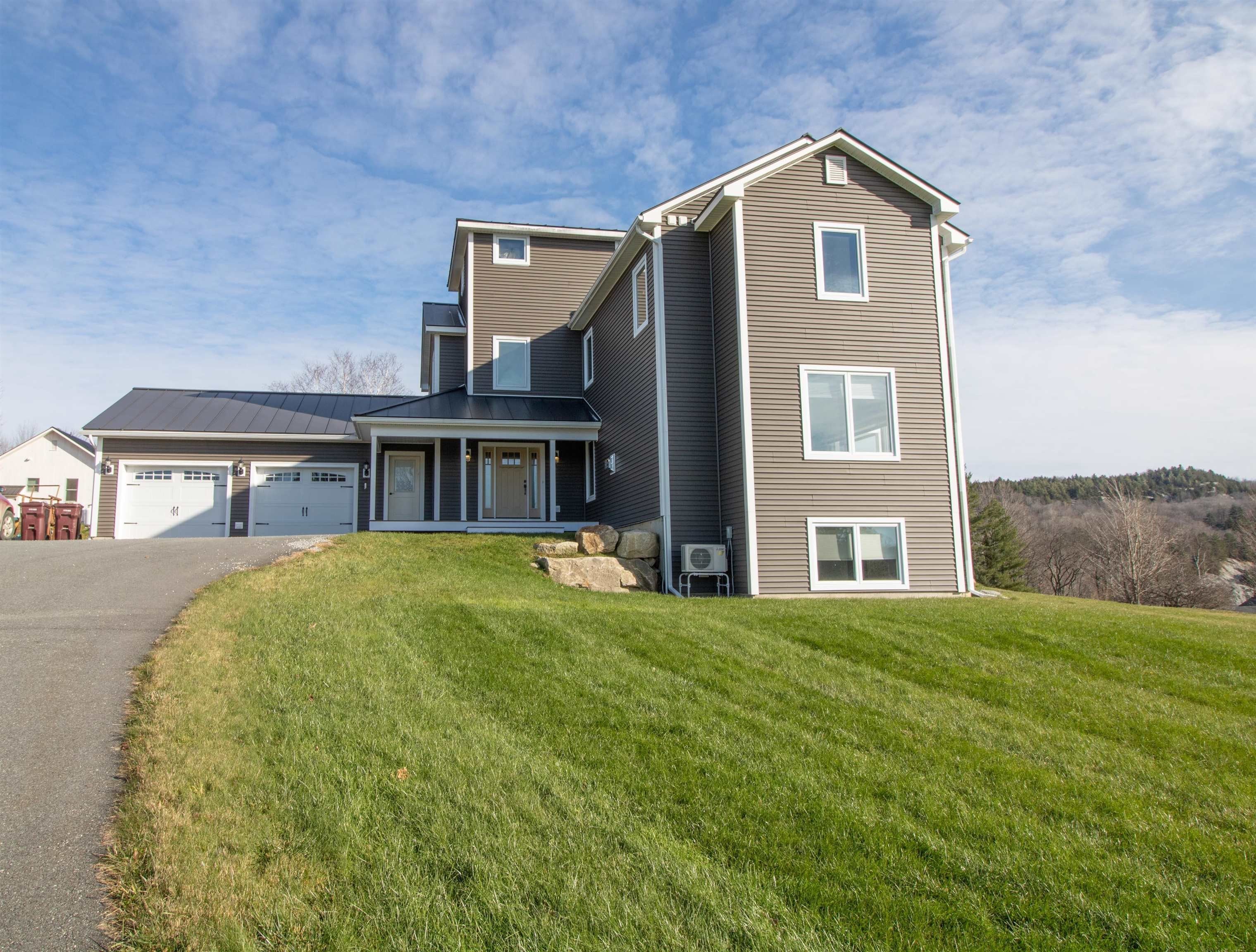 Barton, Vermont, 05822, United States, 6 Bedrooms Bedrooms, ,3 BathroomsBathrooms,Residential,For Sale,1943519
