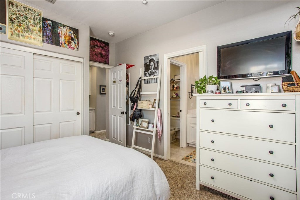 Redlands, California, 92373, United States, 5 Bedrooms Bedrooms, ,4 BathroomsBathrooms,Residential,For Sale,1983103