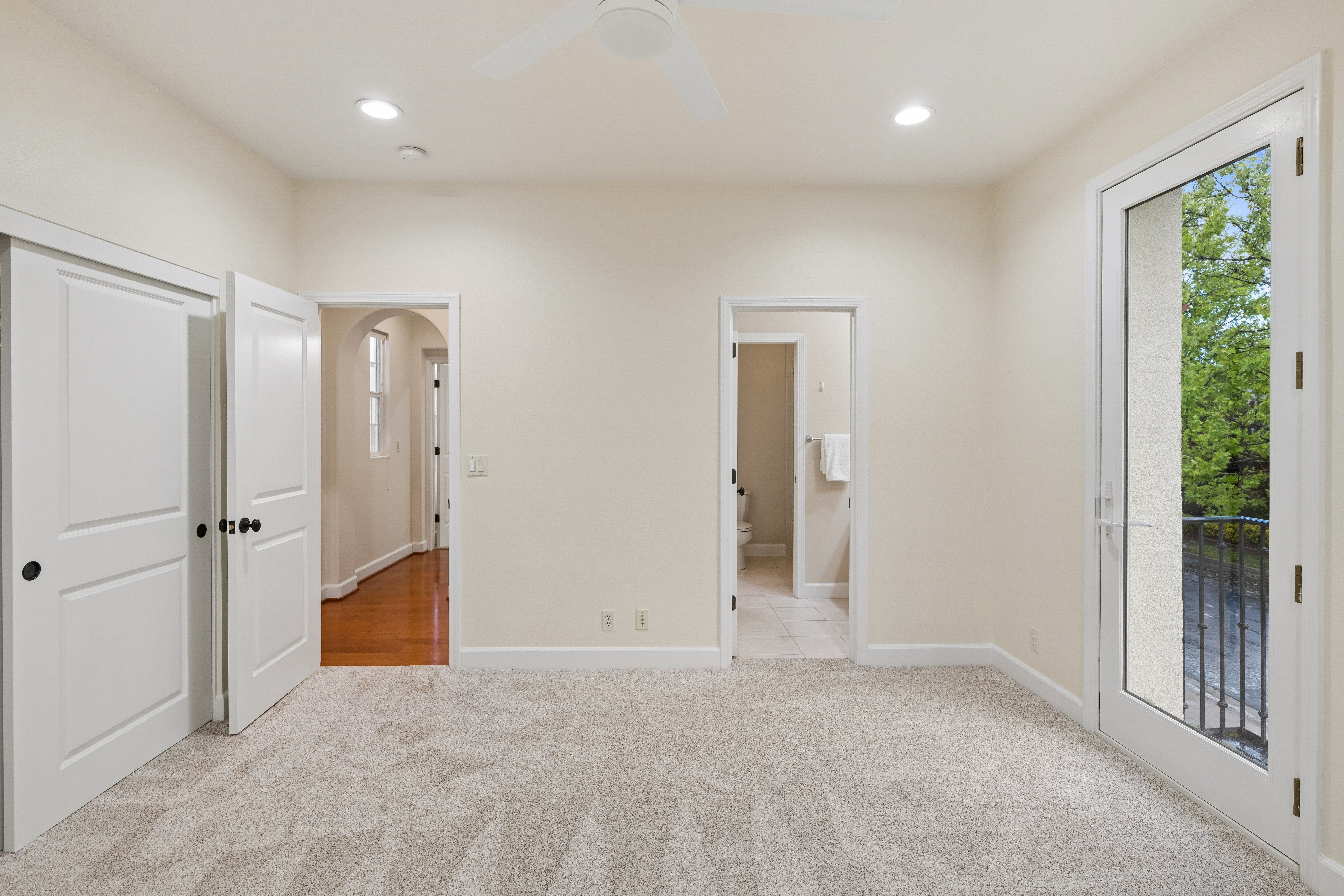  Panoramic Views and Timeless Design in This Stunning Shapell ?Gallery? Residence - 物件實景