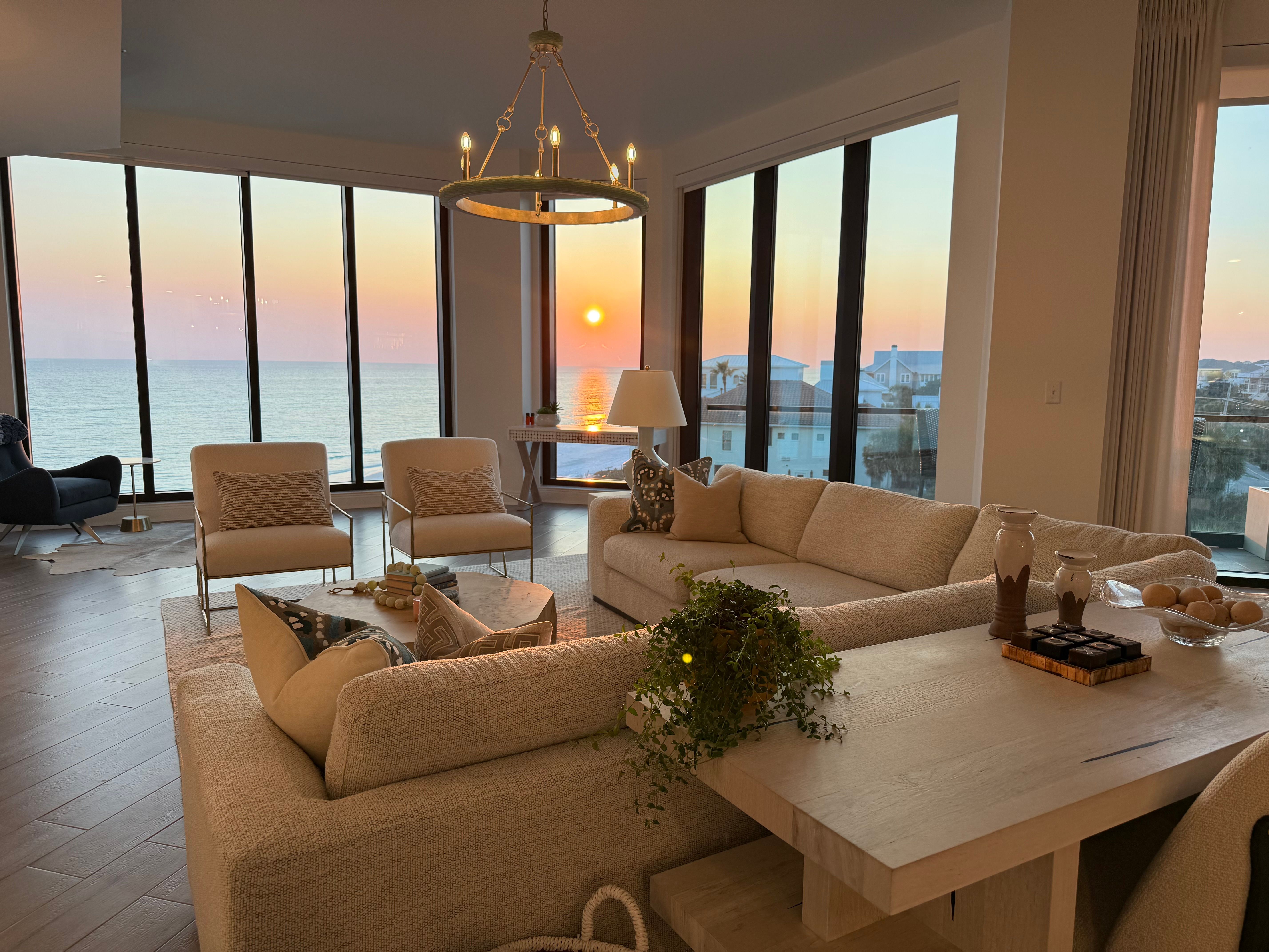  Gulf-Front Penthouse In Low-Density Complex With Sunset Views - 物件實景