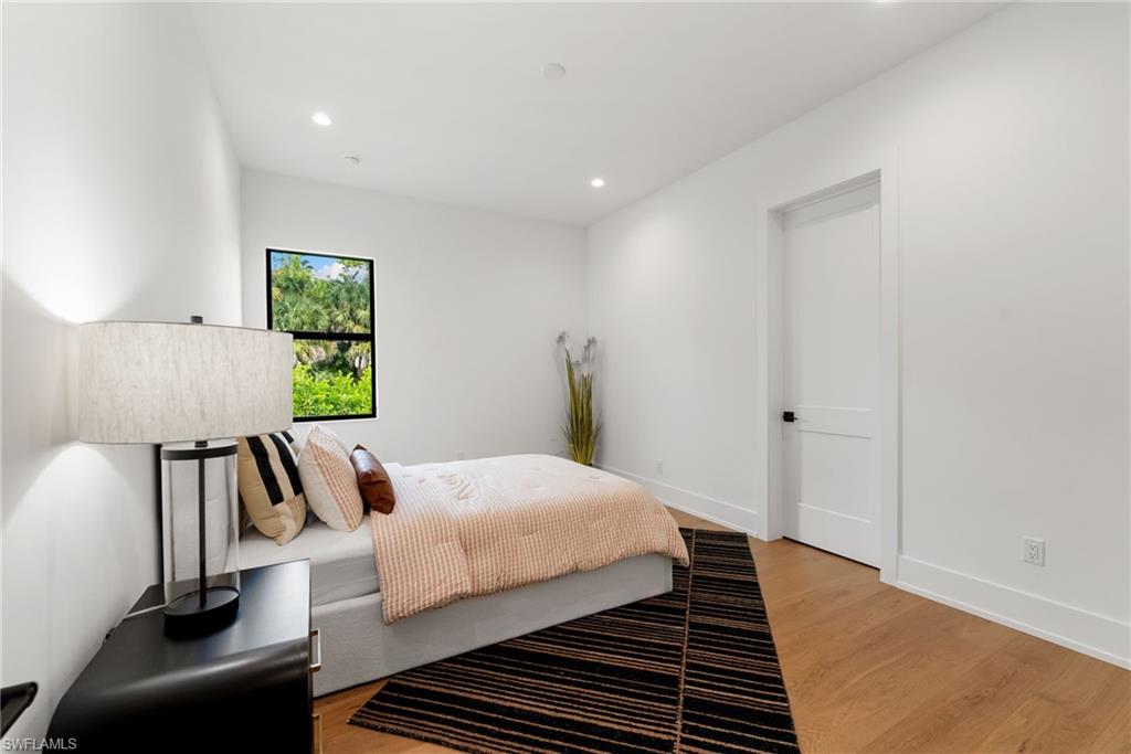 Naples, Florida, 34105, United States, 4 Bedrooms Bedrooms, ,5 BathroomsBathrooms,Residential,For Sale,1991548