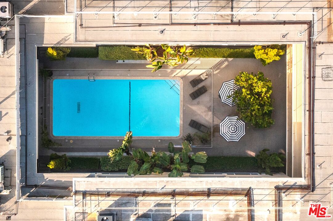 Los Angeles, California, 90046, United States, 3 Bedrooms Bedrooms, ,3 BathroomsBathrooms,Residential,For Sale,1989732